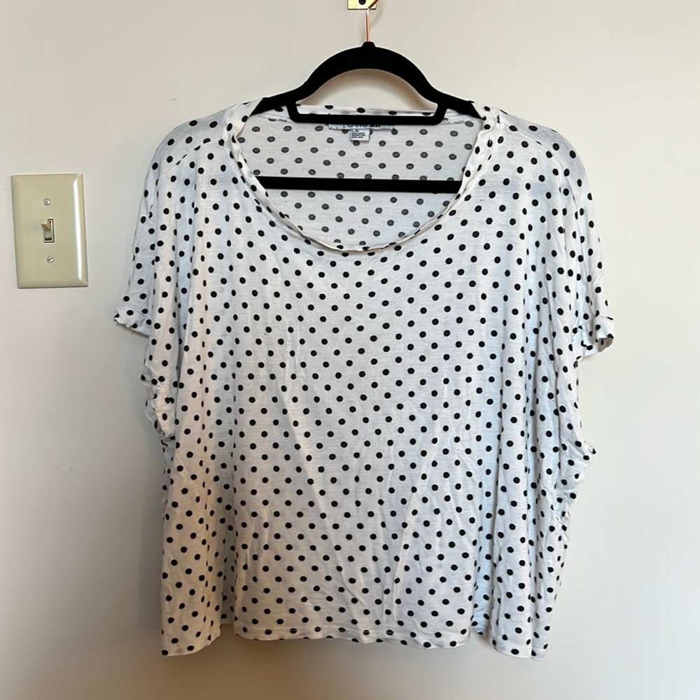 Cropped dotted top